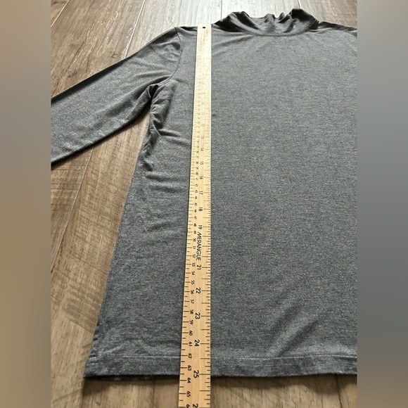 Papa Vancouver soft bamboo Gray Womens mock-neck small shop local grey tee basic - Picture 6 of 7